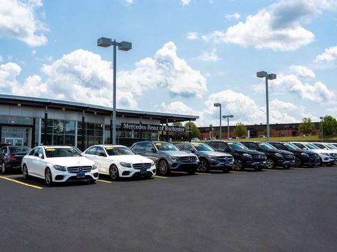 Used 2023 Mercedes-Benz GLC 300 4MATIC image 29