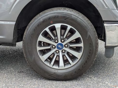 Used 2023 Ford F150 XLT AWD/4WD image 12