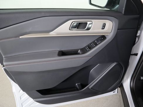 New 2026 Ford Explorer Active image 19