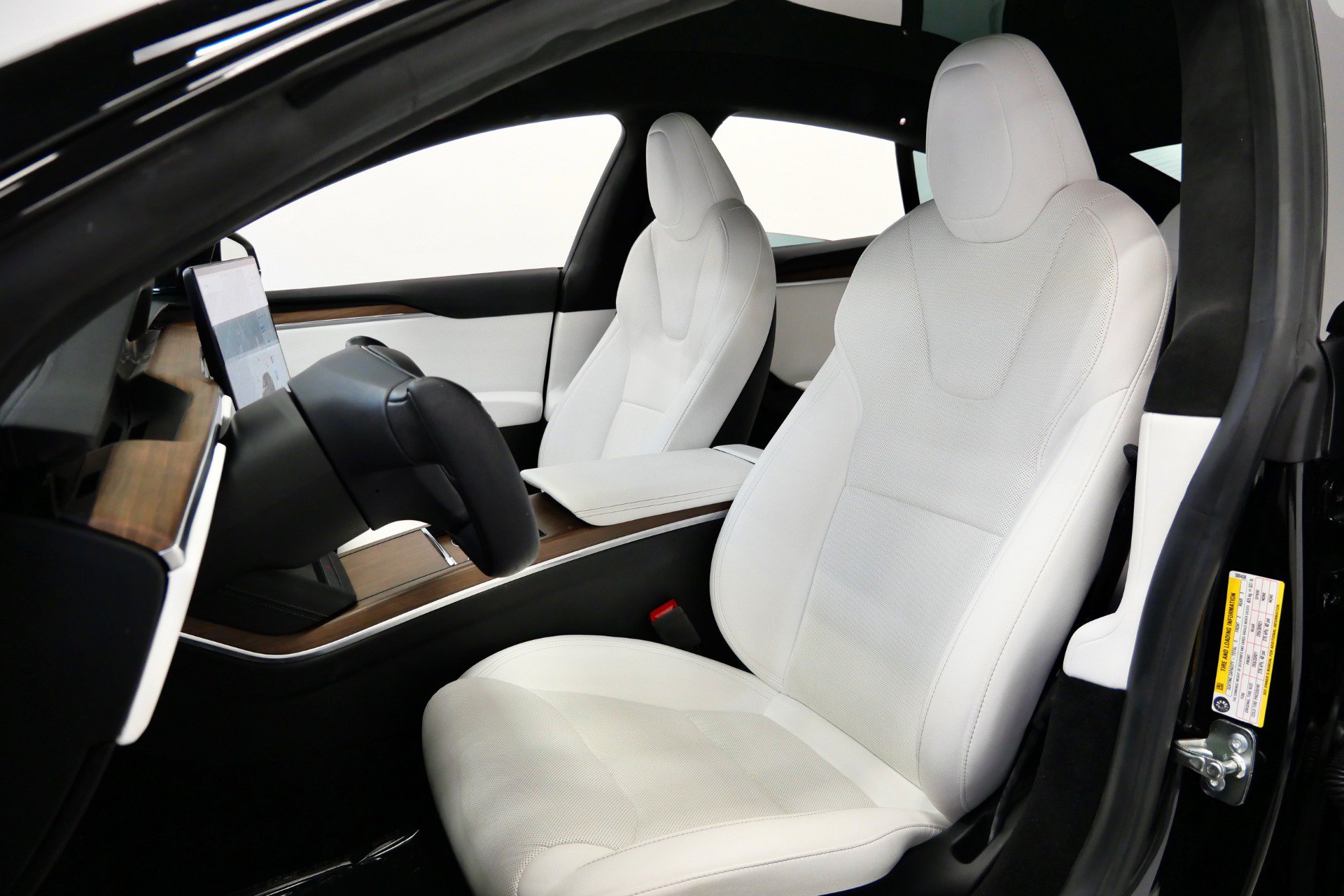 Used 2023 Tesla Model S AWD/4WD image 22