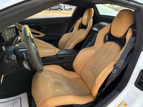 Used 2023 Chevrolet Corvette Stingray Premium Conv w/ Z51 Performance Package image 10