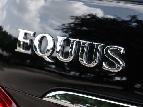Used 2012 Hyundai Equus Signature RWD image 28