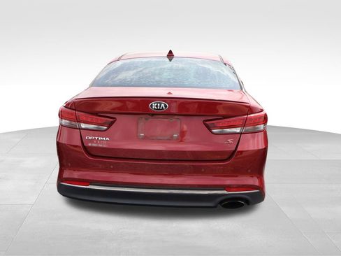 Used 2018 Kia Optima S FWD image 12
