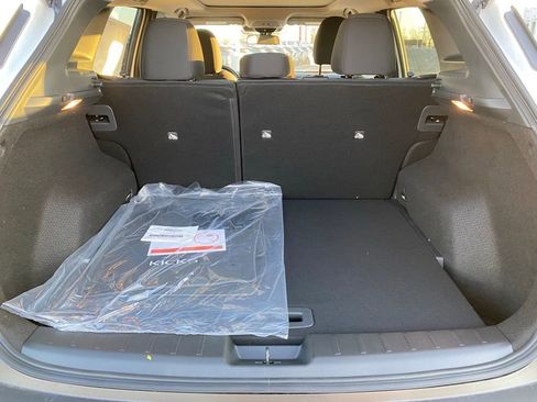 New 2026 Nissan Kicks SV w/ SV Premium Package image 30