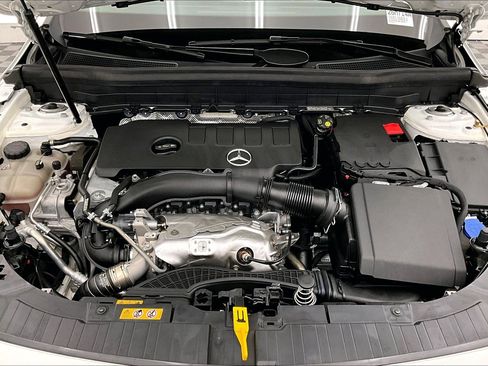 Certified 2022 Mercedes-Benz GLB 250 image 9