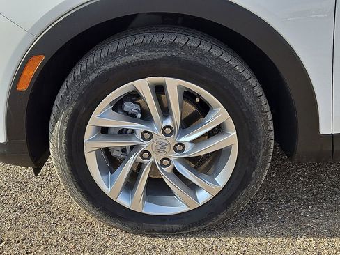 Used 2025 Buick Envista Preferred w/ Convenience II Package image 10