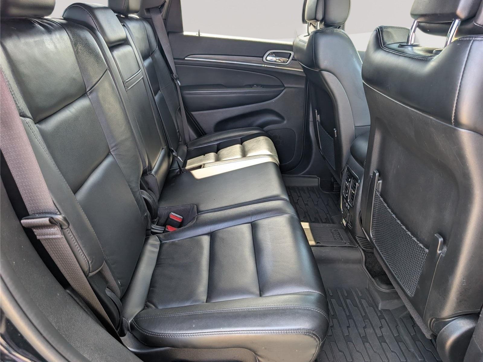Used 2021 Jeep Grand Cherokee Limited AWD/4WD image 12