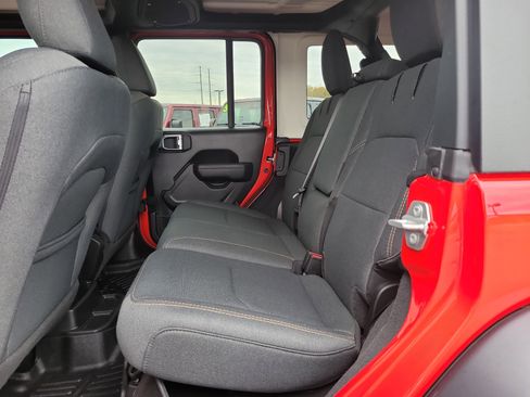 Used 2025 Jeep Wrangler Sport S image 11