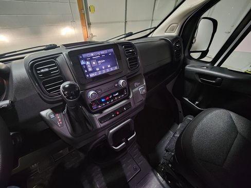 Used 2025 RAM ProMaster 2500 w/ Convenience Group FWD image 29