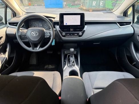Used 2024 Toyota Corolla LE FWD image 3