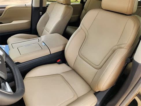 New 2026 INFINITI QX80 Pure w/ Cargo Package image 11