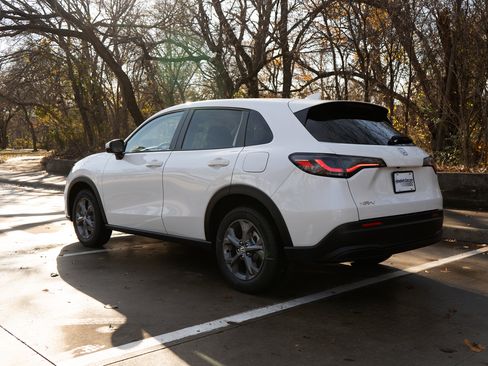 Certified 2026 Honda HR-V LX image 7