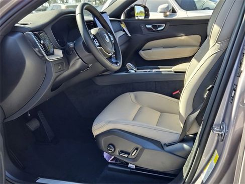 New 2026 Volvo XC60 B5 Core image 14