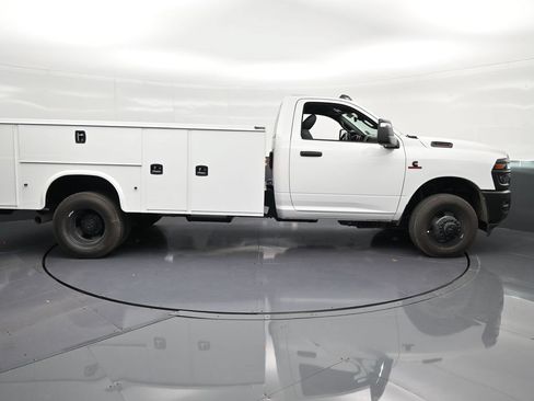 New 2026 RAM 3500 Tradesman AWD/4WD image 4