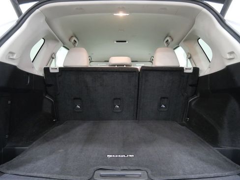 Used 2024 Nissan Rogue SV FWD image 24