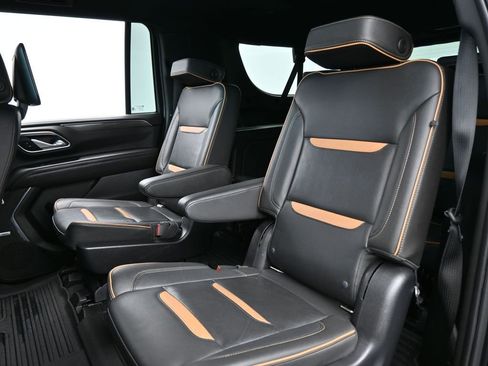 Used 2022 GMC Yukon XL AT4 w/ AT4 Premium Package image 43