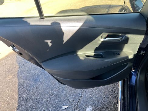 Used 2021 Toyota Corolla LE image 24