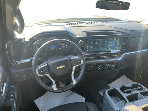 Used 2025 Chevrolet Silverado 1500 LT AWD/4WD image 22