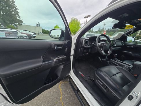 Used 2021 Toyota Tacoma TRD Pro AWD/4WD image 20