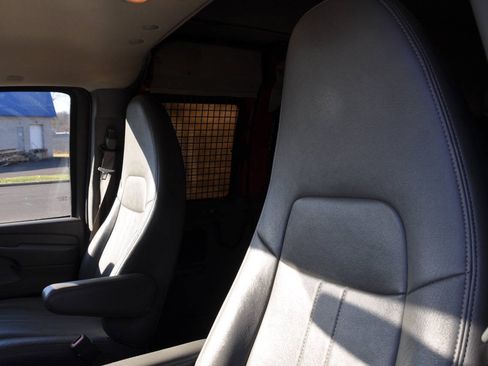 Used 2015 GMC Savana 2500 LS w/ Cold Climate Package RWD image 21