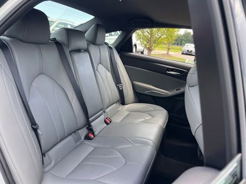 Used 2019 Toyota Avalon XLE w/ Moonroof Package FWD image 29