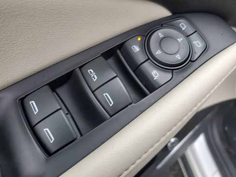 Used 2023 Buick Enclave Premium w/ Experience Buick Package image 18