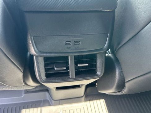 New 2026 Chevrolet Equinox LT w/ Convenience Package II image 29