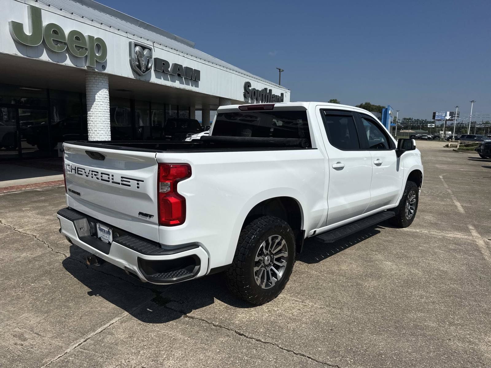 Used 2021 Chevrolet Silverado 1500 RST w/ Z71 Off-Road Package AWD/4WD image 8