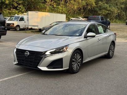 Used 2023 Nissan Altima 2.5 SV