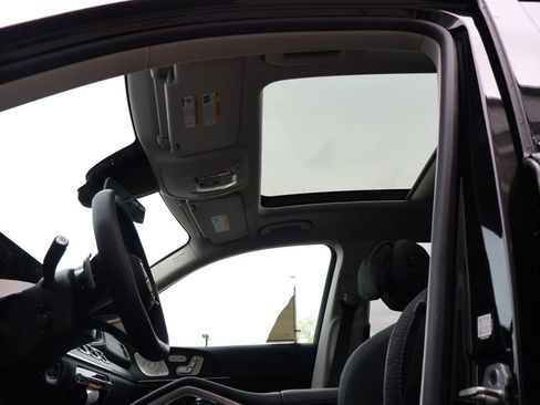 New 2026 Mercedes-Benz GLS 450 4MATIC image 41