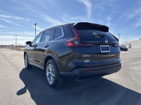 Used 2023 Honda CR-V EX image 3