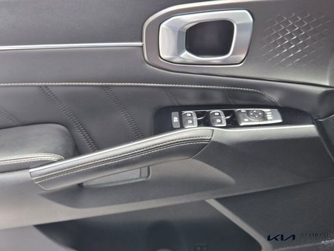 Certified 2022 Kia Sorento SX FWD image 32