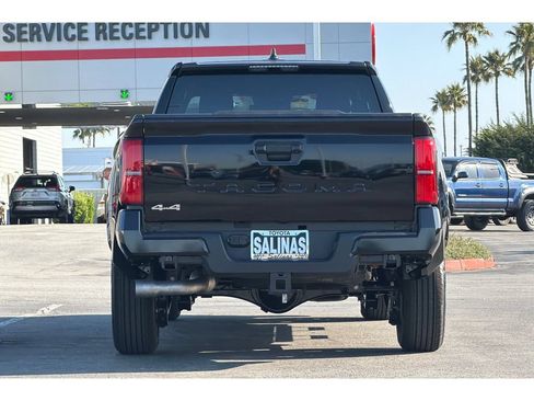 Used 2026 Toyota Tacoma SR5 AWD/4WD image 5