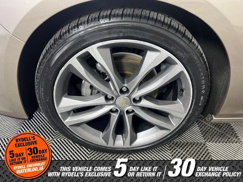 Used 2024 Chevrolet Malibu LT FWD image 14