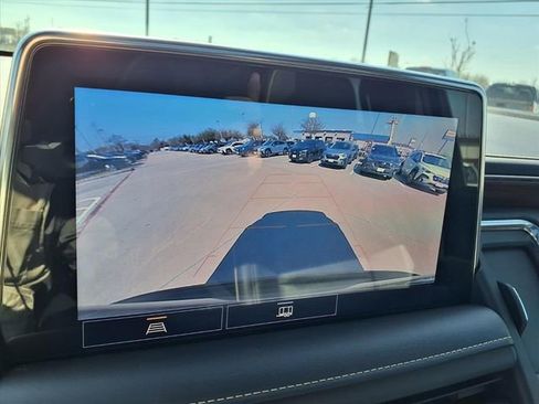 Used 2021 Chevrolet Tahoe Premier image 18