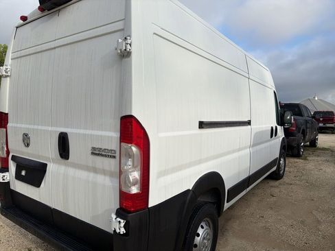 Used 2023 RAM ProMaster 2500 image 3