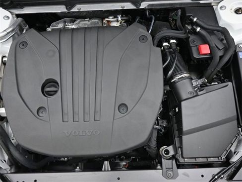 Used 2023 Volvo XC60 B5 Plus w/ Climate Package image 35