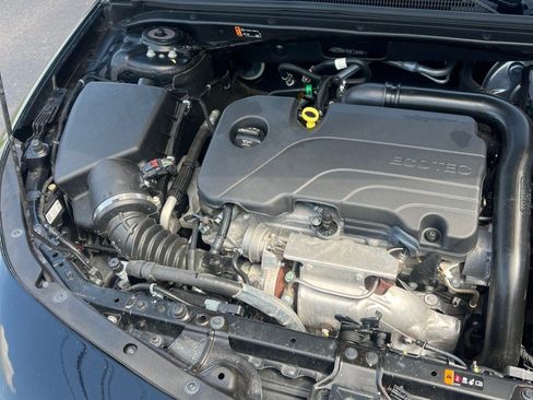 Used 2022 Chevrolet Malibu LT FWD image 20