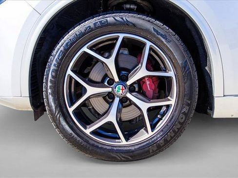 Used 2020 Alfa Romeo Stelvio Ti AWD/4WD image 9