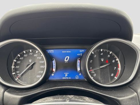 Used 2019 Maserati Levante GranLusso AWD/4WD image 21