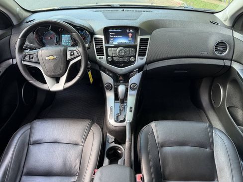 Used 2014 Chevrolet Cruze Diesel w/ Enhanced Safety Package FWD image 21