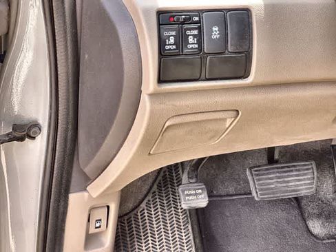 Used 2016 Honda Odyssey SE image 29