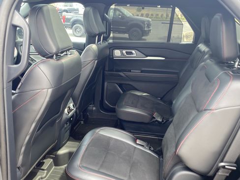 Certified 2025 Ford Explorer ST image 10