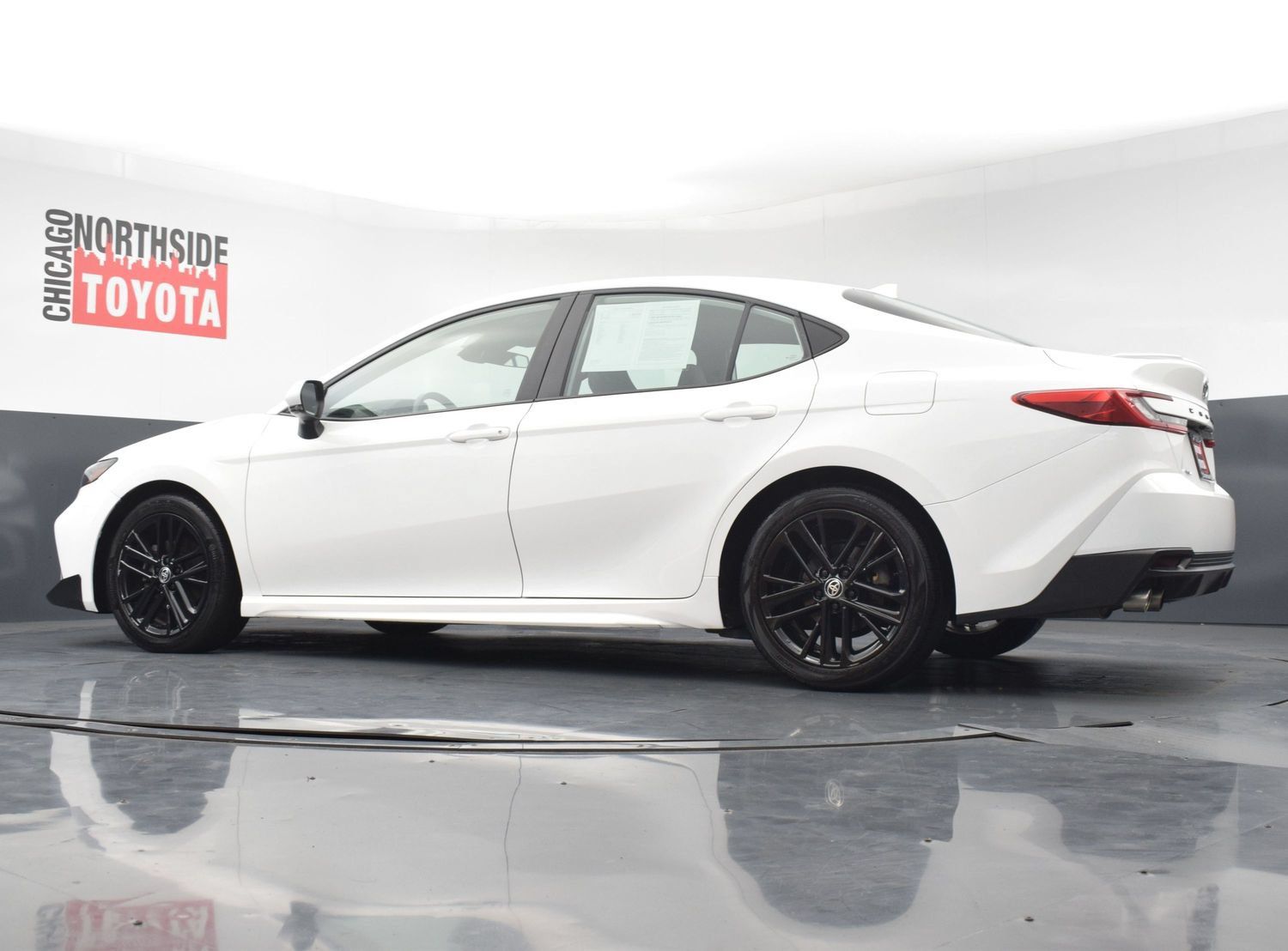 Used 2025 Toyota Camry SE FWD image 26