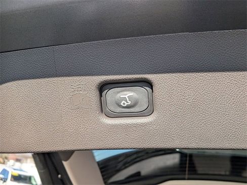 Certified 2023 Lincoln Nautilus AWD w/ Premium Package image 31