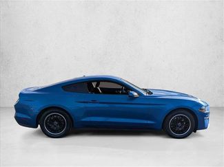 Used 2020 Ford Mustang Coupe video 4