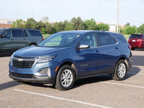 Used 2024 Chevrolet Equinox LT AWD/4WD image 5