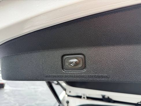 Used 2017 Ford Explorer Limited w/ Equipment Group 301A AWD/4WD image 45