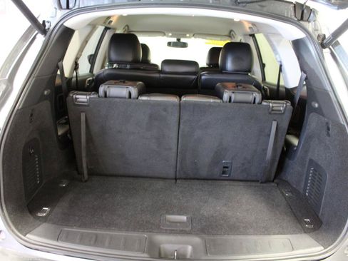 Used 2020 Nissan Pathfinder SL AWD/4WD image 30