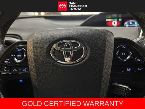 Certified 2022 Toyota Prius LE FWD image 28